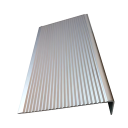 [JP0606010103] Nariz de Escalón MSSNA-3 80x30x3000